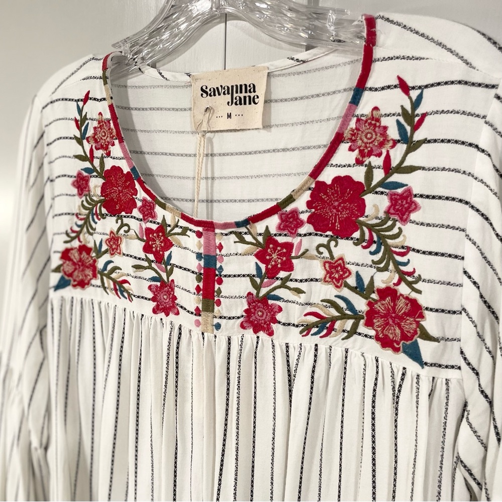 Savanna Jane Embroidered Peasant Top - Picture 3 of 6